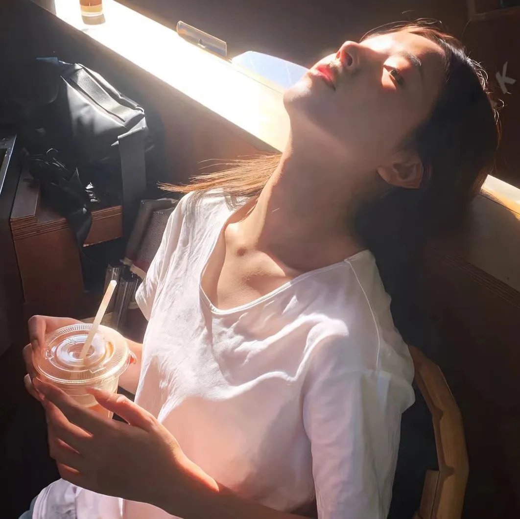 茀兰德封面